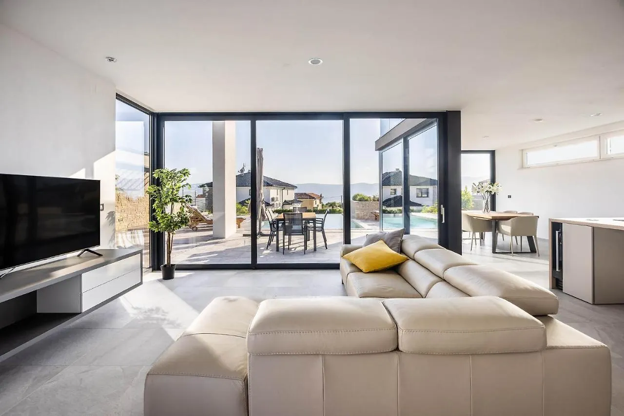 First Residence Villa Middlearth Linardici